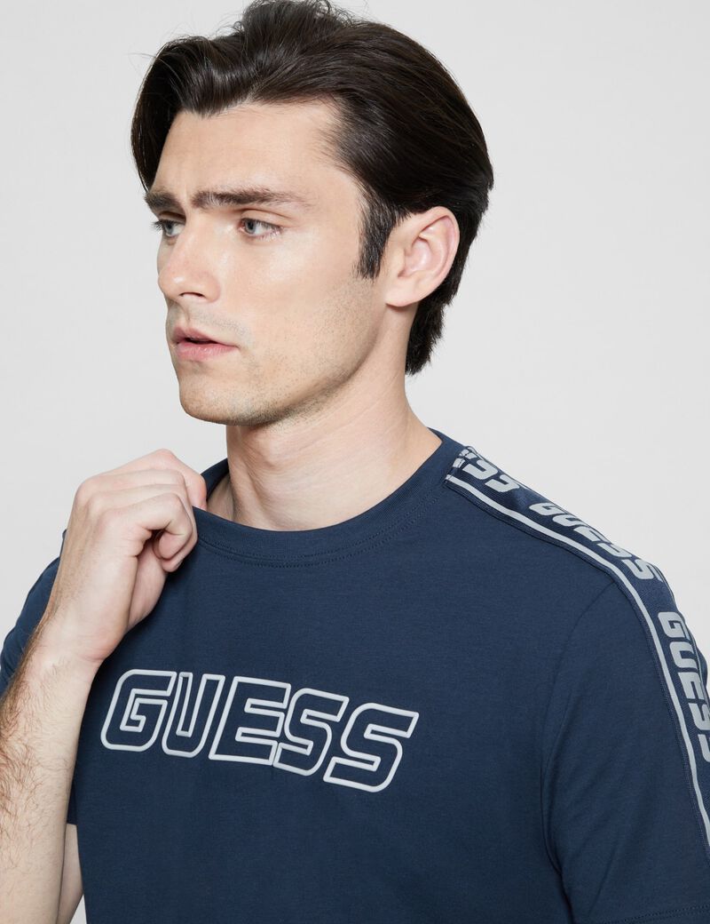 Front logo stretch tshirt
