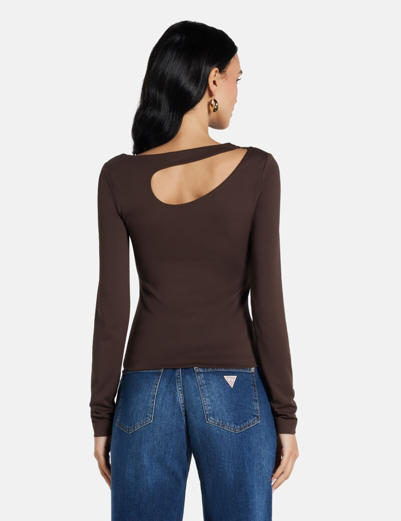Cut-out buckle top