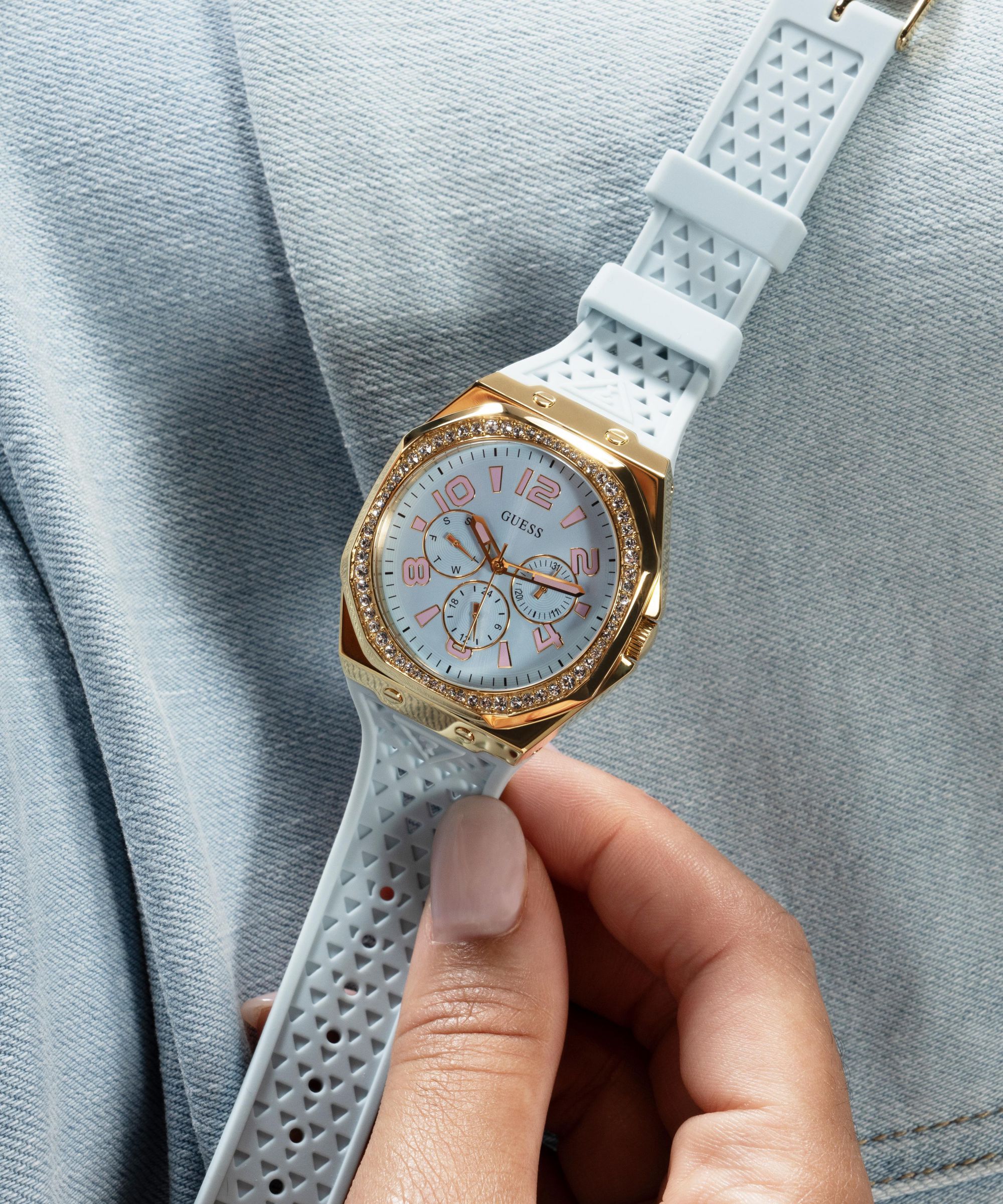 Guess hand watch clearance