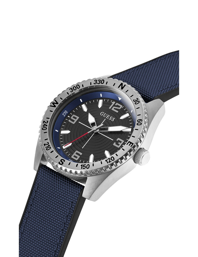 ساعة تناظرية كلاسيكية