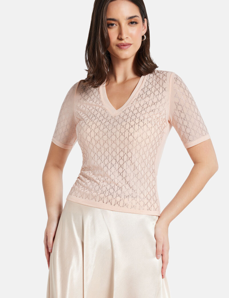 بلوزة أريا ذات أكمام 3/4 وفتحة رقبة على شكل حرف V