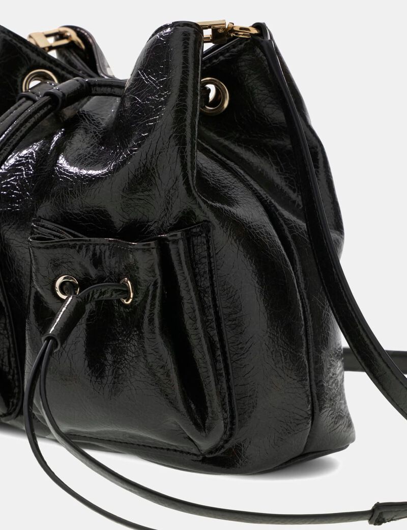 guess theodora bucket bag
