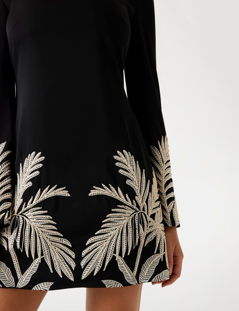 فستان قصير مطرز