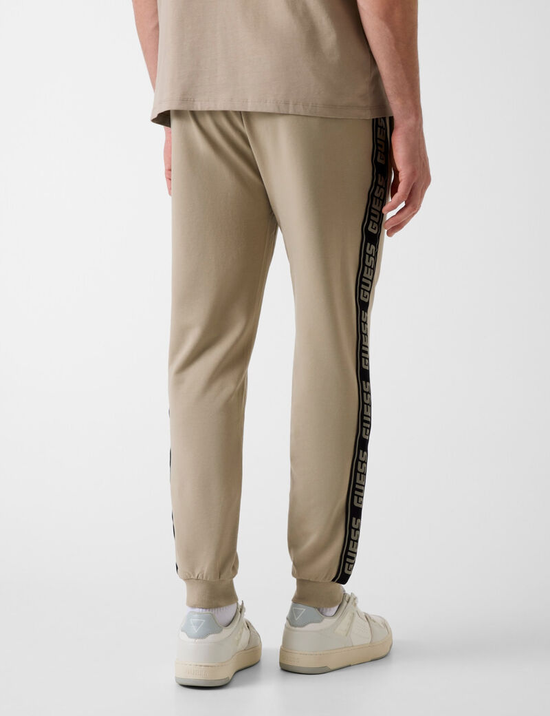 guess joggers pant