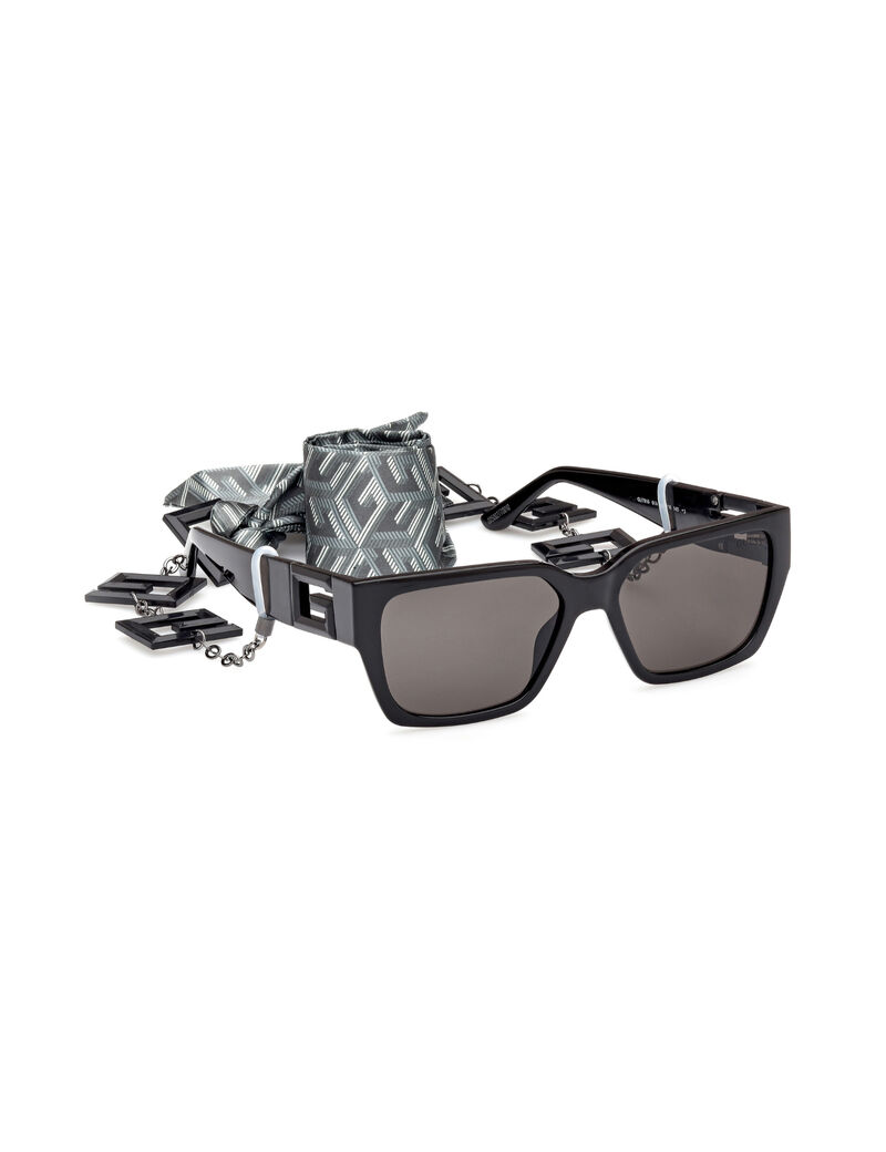 Square plastic sunglasses
