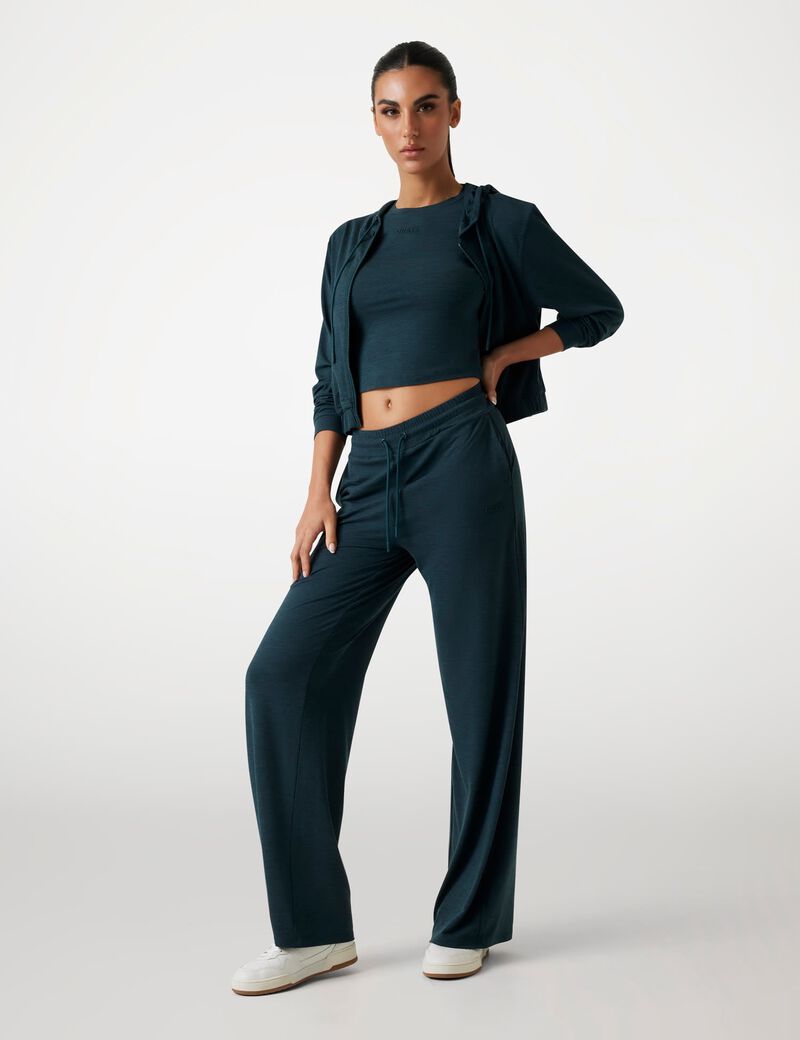 Wide-leg sweatpants