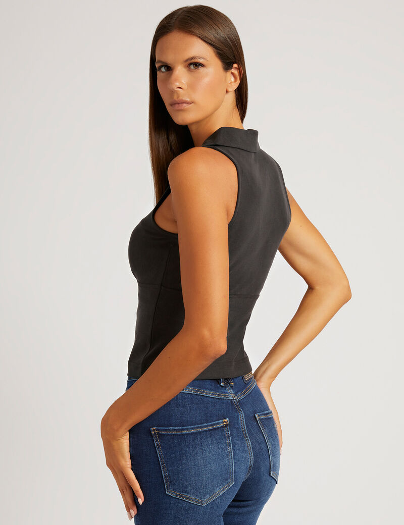 توب منسوجة مع ياقة