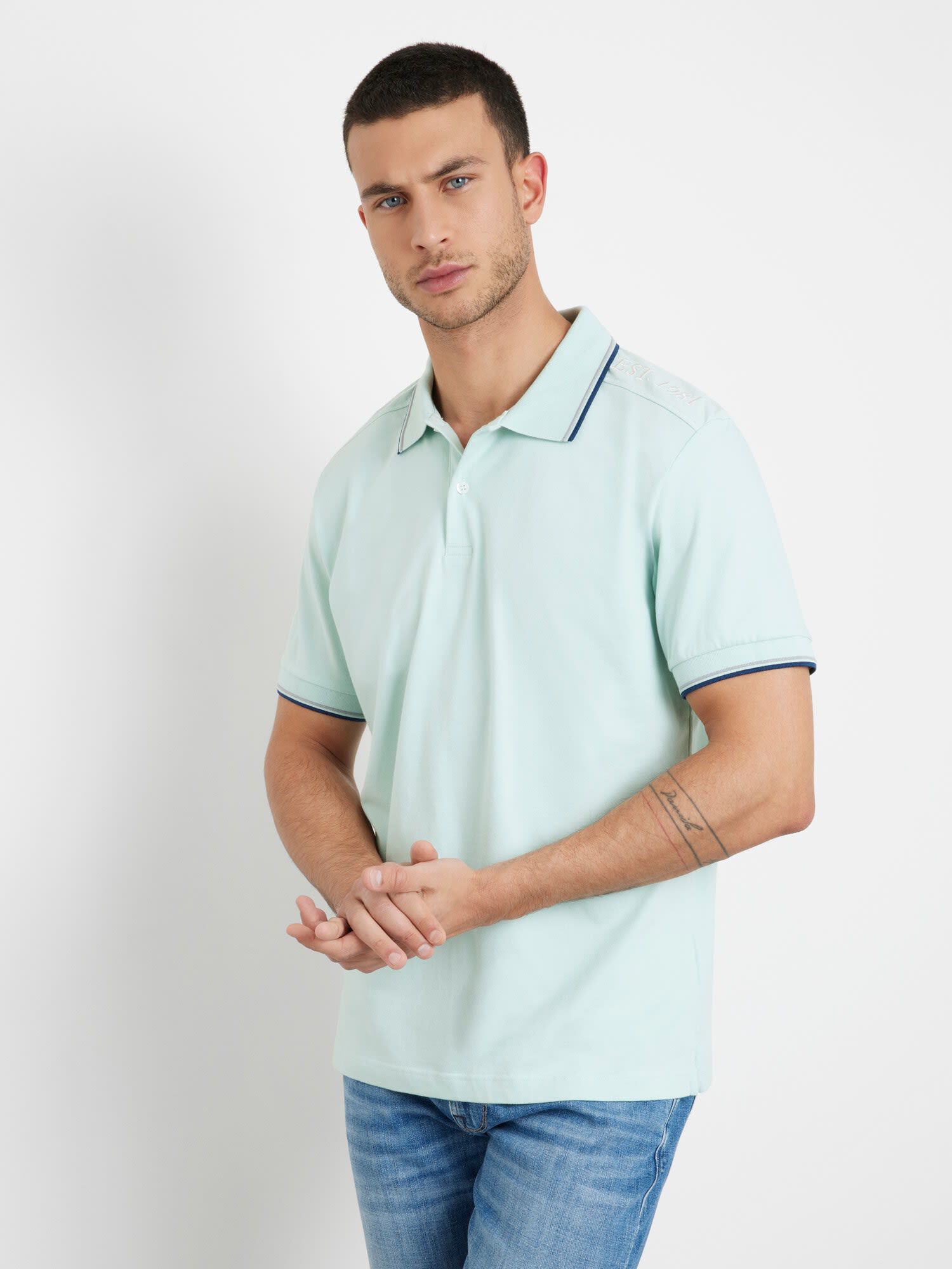 Guess golf t shirt hot sale