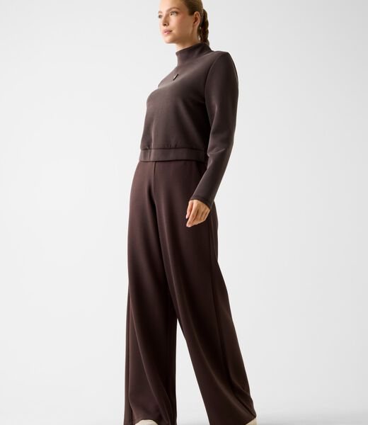 Wide-leg pants