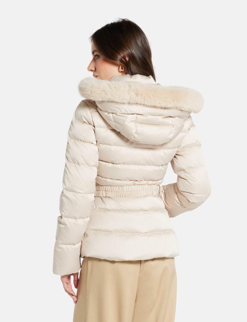 سترة جاستن داون القصيرة