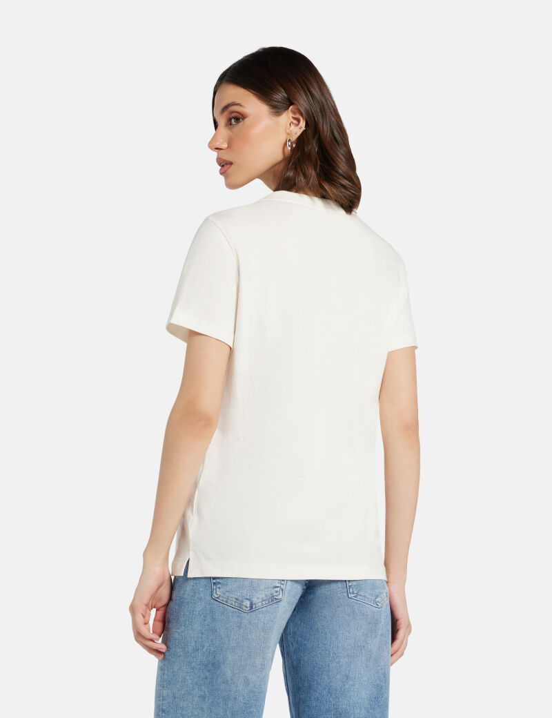 تي شيرت مثلث الحب