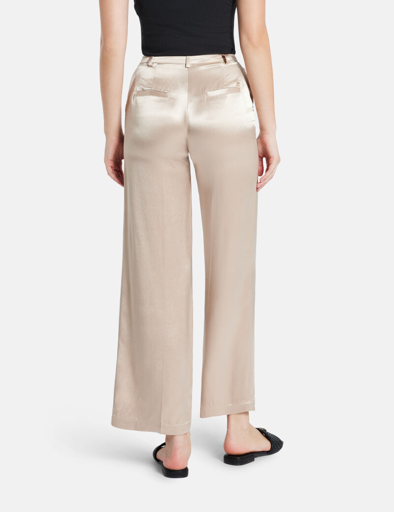 بنطلون مارسيانو بقصّة مستقيمة