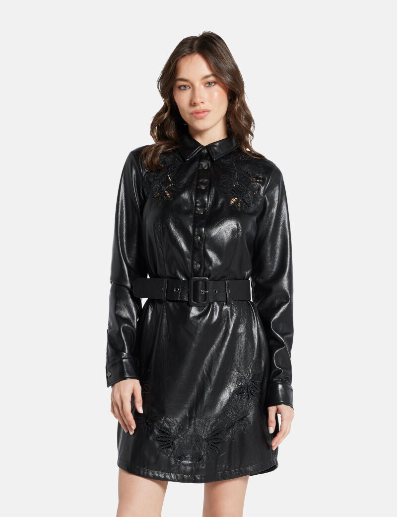 فستان قصير من الجلد الصناعي