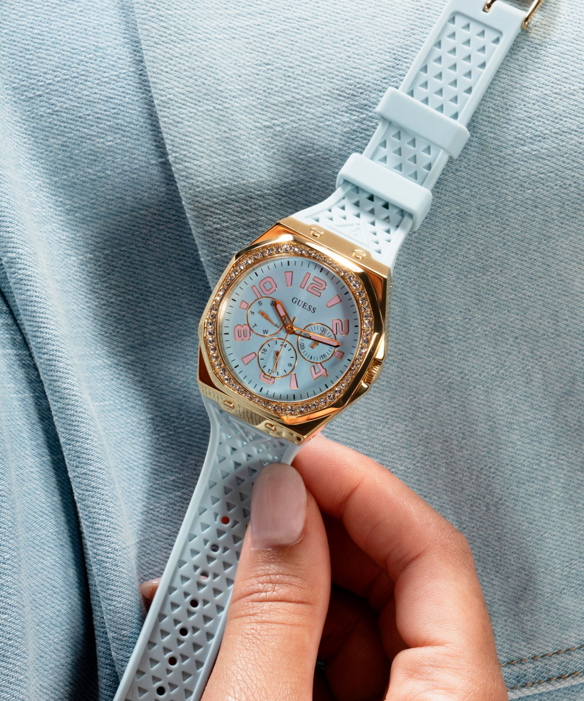 Shop GUESS Online Blue Quartz Analog Silicone Watch