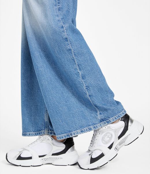 guess oversized g chunky fashion sneakers