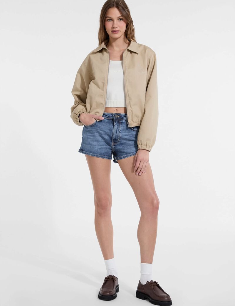 جاكيت بومبر مطرزة