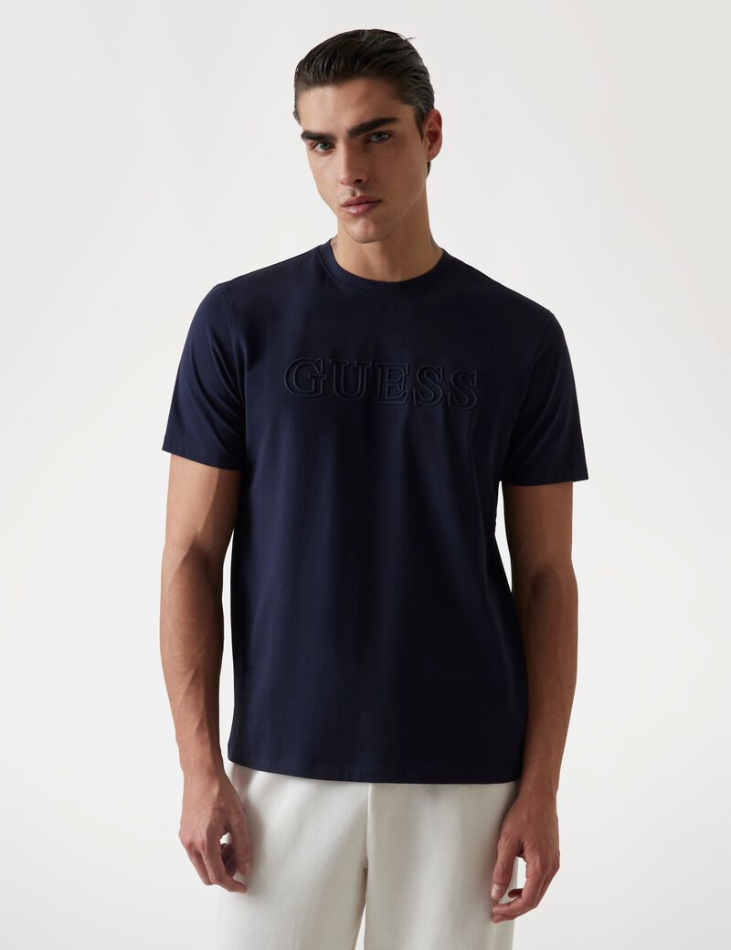 تي شيرت بشعار أمامي